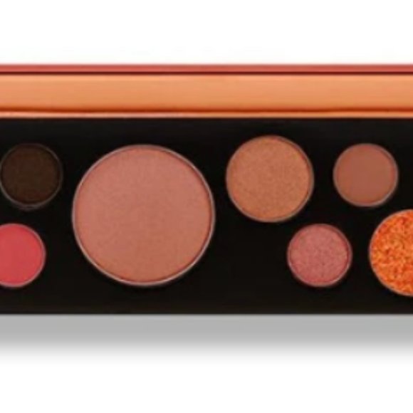 Eyeshadow Pallette by Touch In Sol - Picture 1 of 2